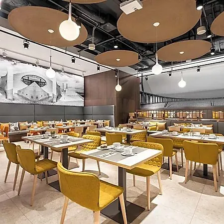 酒店 Ikonik
